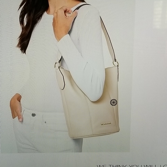 New Michael Kors Bag - Picture 4 of 5